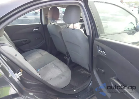 2014 Chevrolet Sonic Ls Auto z USA, uszkodzony, nr VIN 1G1JA5SG3E4240323